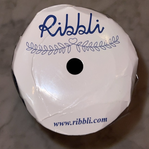 Ribbli black 4 inches 10 yard satin ribbon for wedding or celebration - Picture 2 of 4
